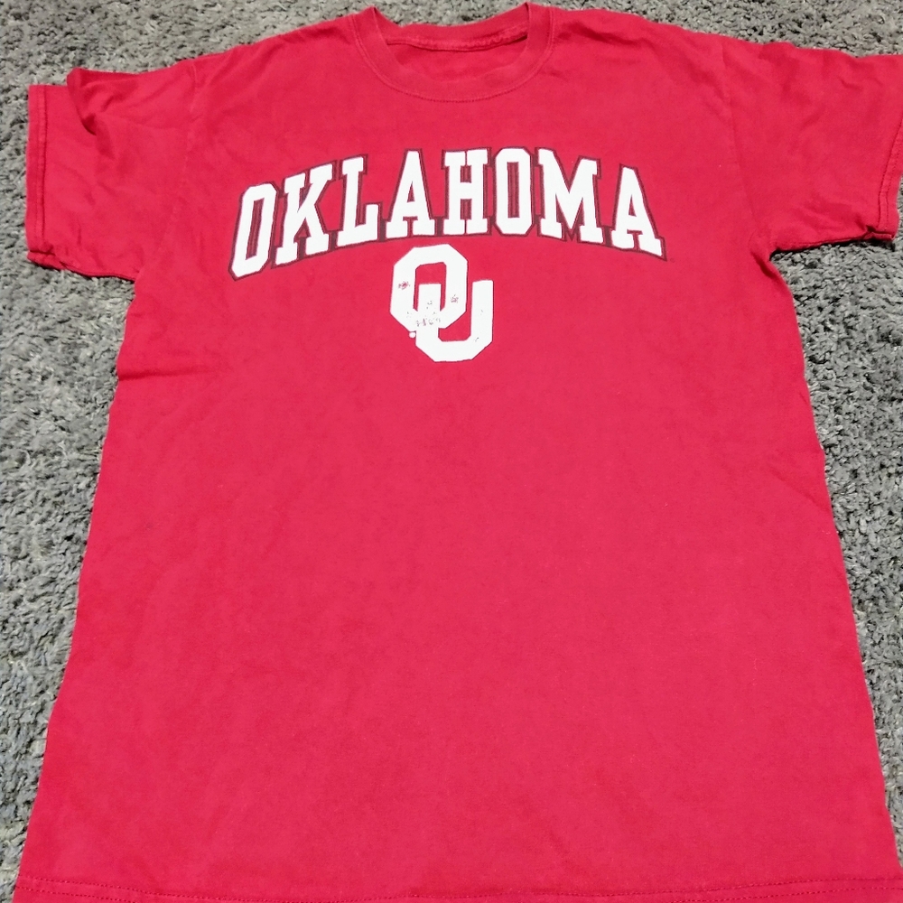 🚩Oklahoma University T-shirt, Men's medium